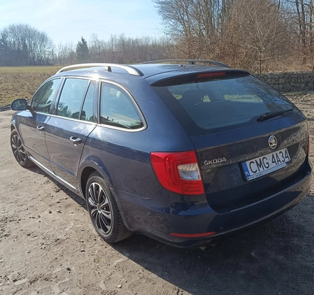 Skoda Superb cena 26000 przebieg: 230000, rok produkcji 2015 z Łódź małe 46